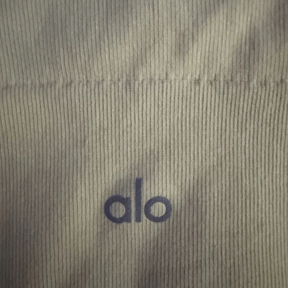 ALO Yoga Pale Yellow Crewneck Sweatshirt